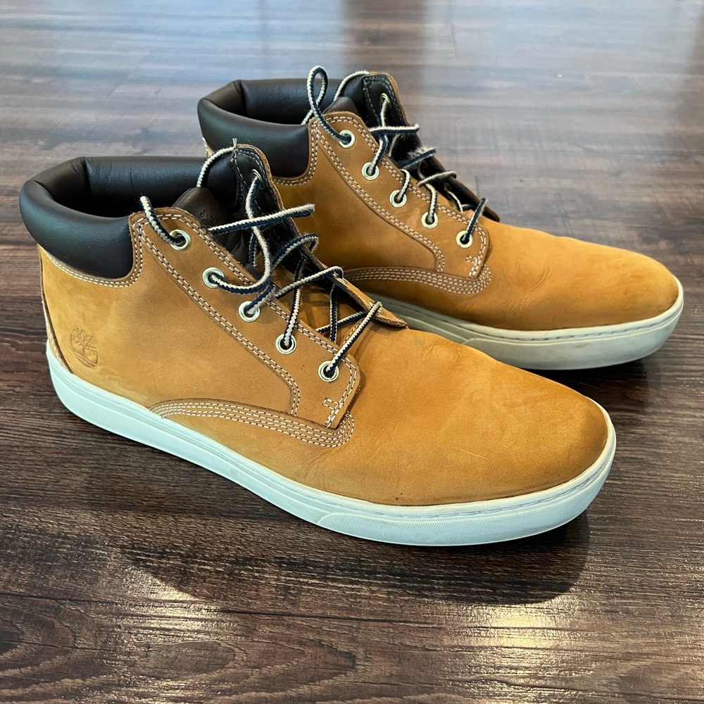 Timberland mens Chukka style boots wheat size 11.5